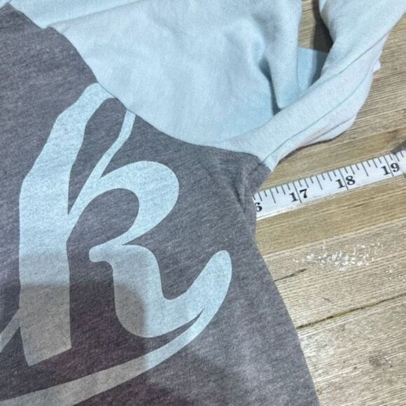 Victoria's Secret Gray & Baby Blue Long Sleeve Baseball Raglan Tee Size XS - Picture 6 of 7